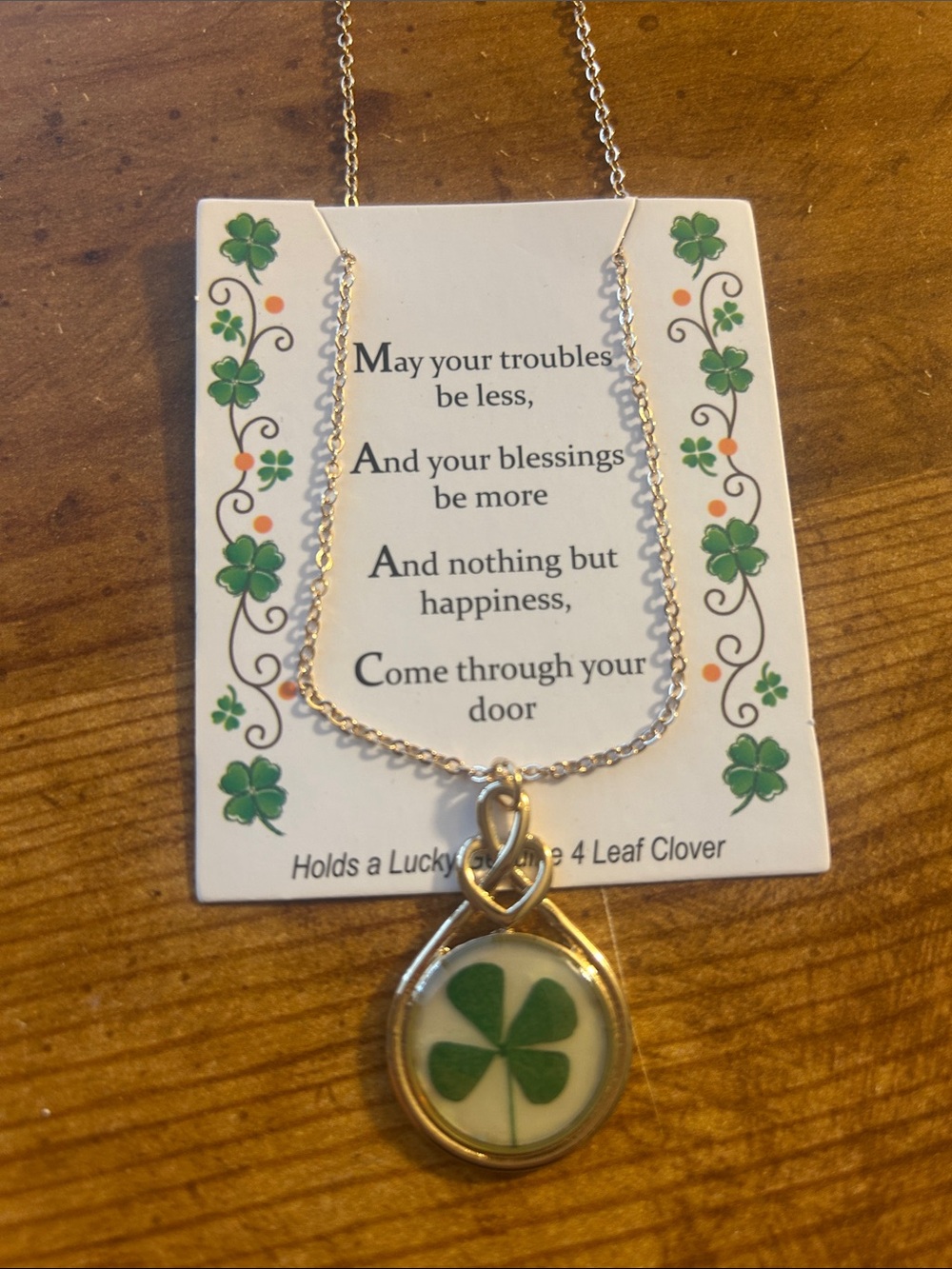 Four-Leaf Clover Pendant Necklace - Green and Gold